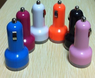 雙USB透明底迷你車充 時(shí)尚設(shè)計(jì)與高效充電的完美結(jié)合